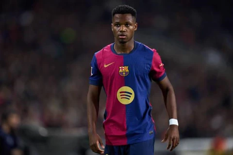 صفقة بيع فاتي من برشلونة لموناكو مهددة بالفشل